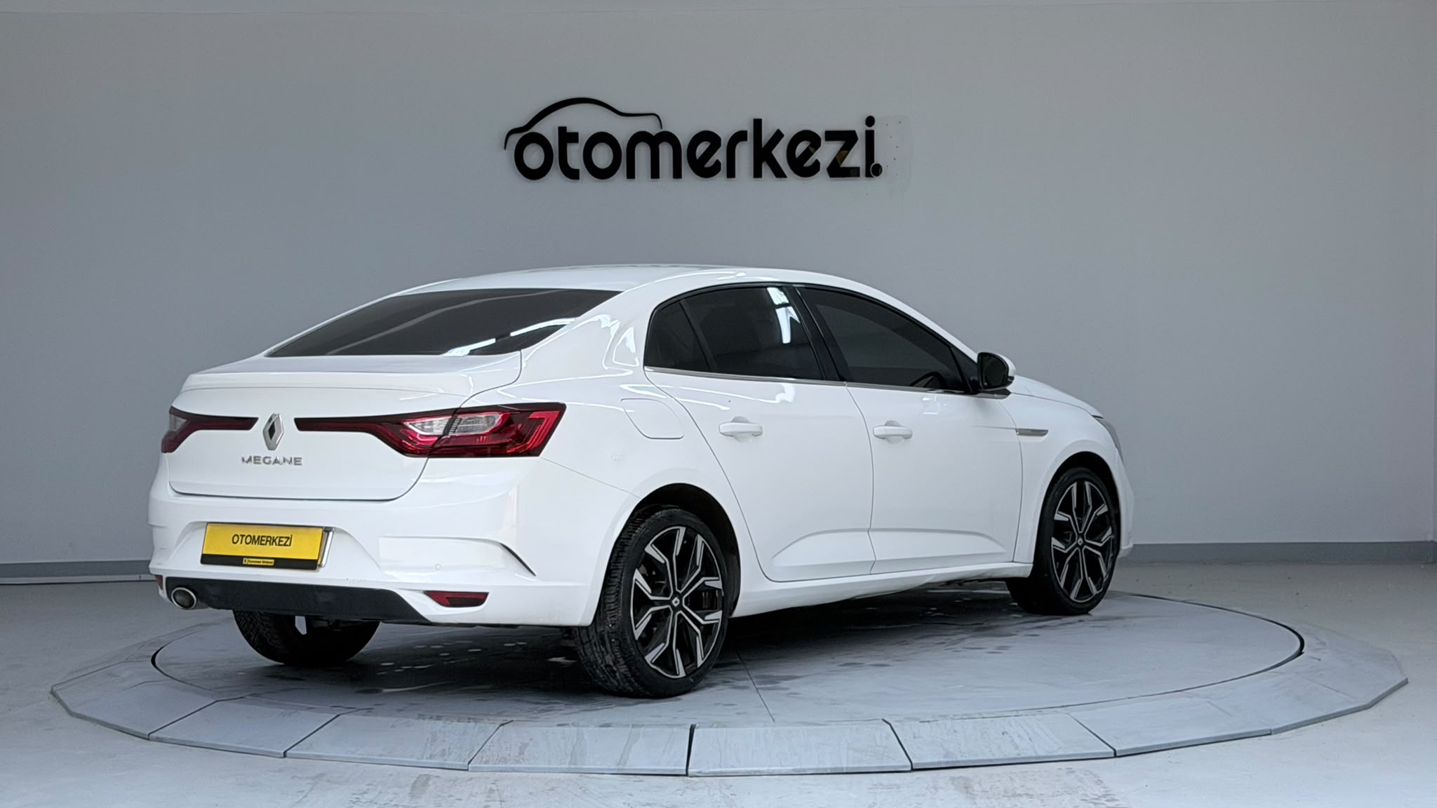 RENAULT MEGANE 5